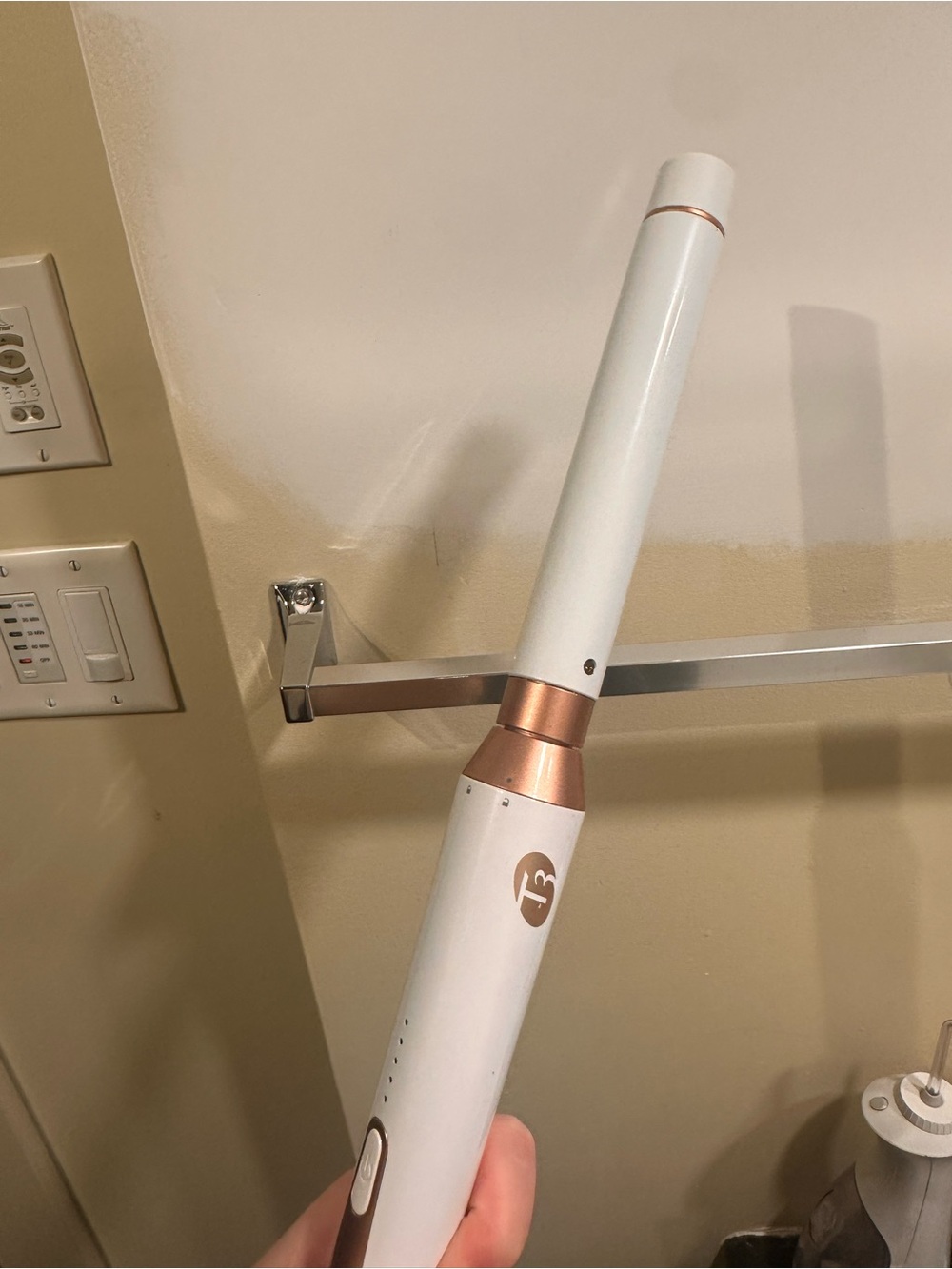 T3 Curling Wand